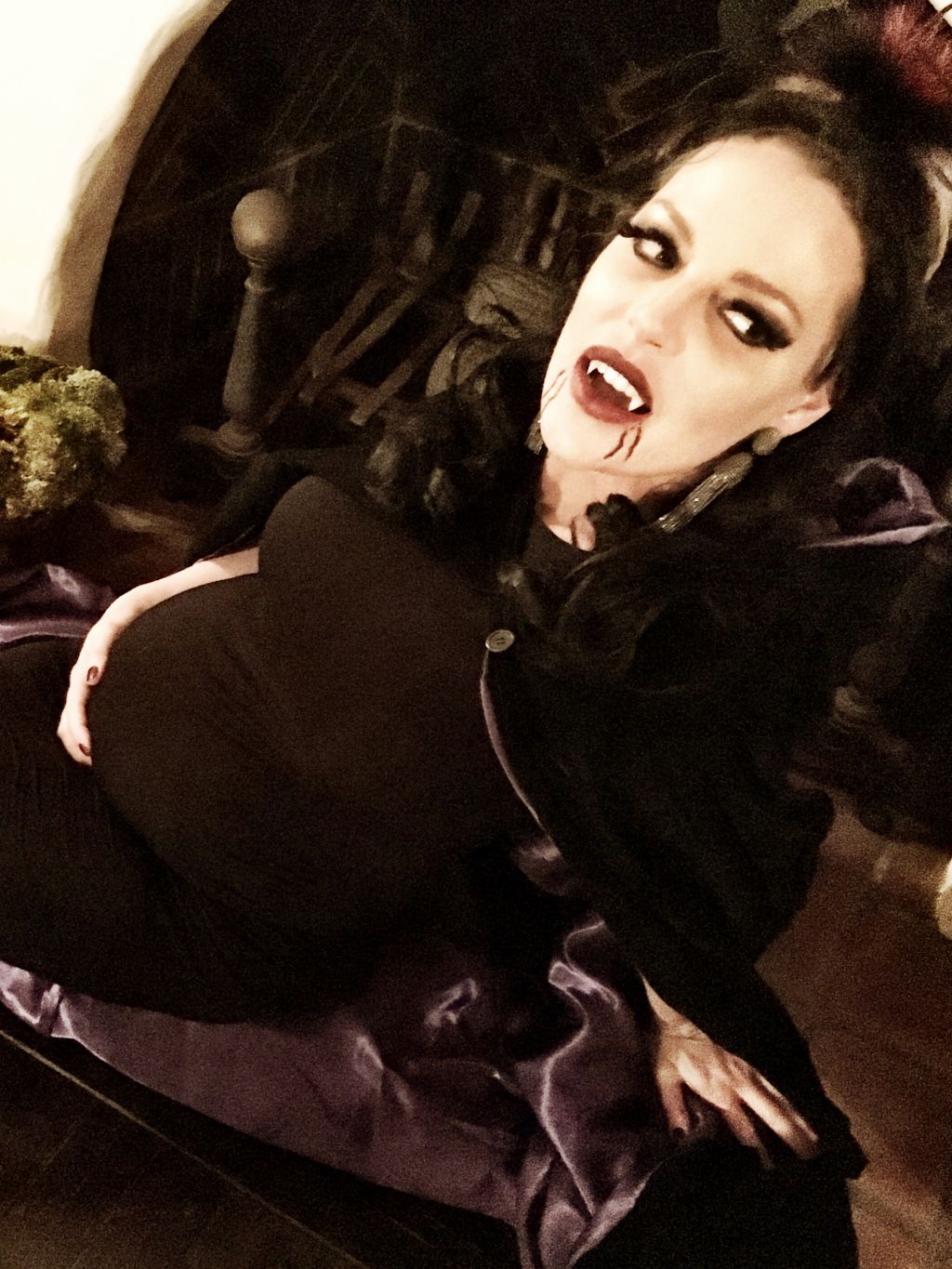 Katherine Heigl - Halloween vampire costume